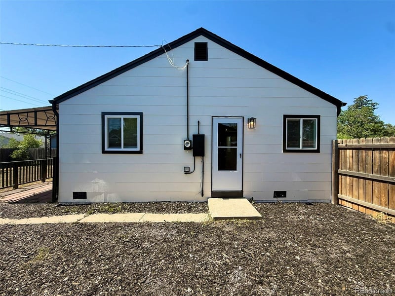 906 Nome St, Aurora, CO 80010