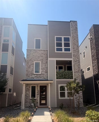 20989 E Quincy Dr, Aurora, CO 80015