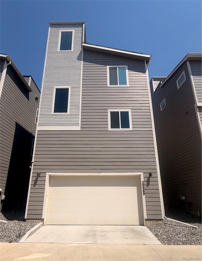 20989 Quincy Dr, Aurora, CO 80015