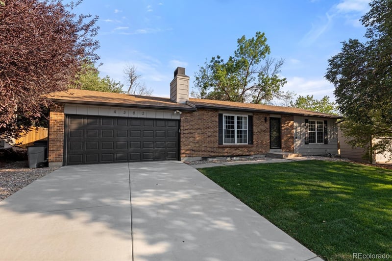 4382 Ceylon Way, Aurora, CO 80015