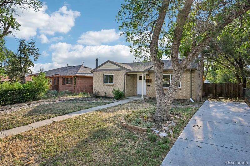 3290 Magnolia St, Denver, CO 80207