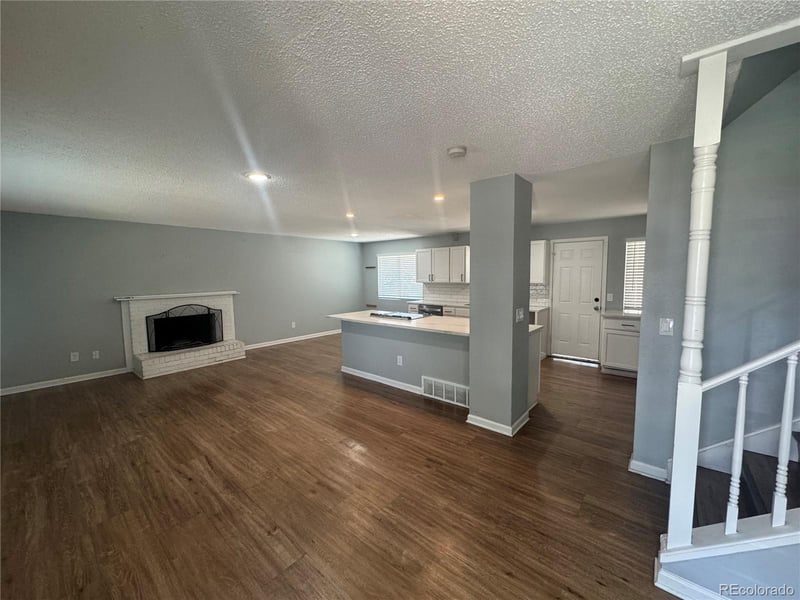 1255 Granby St, Aurora, CO 80011