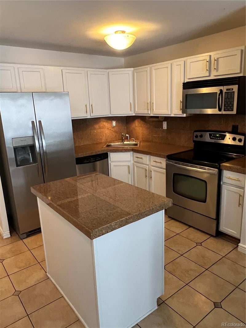 1121 Albion St #607, Denver, CO 80220