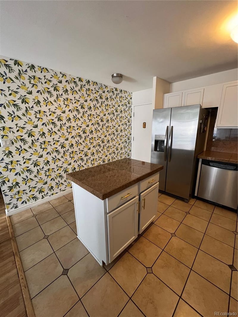 1121 Albion St #607, Denver, CO 80220