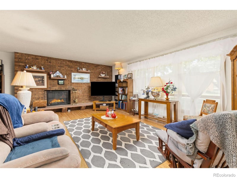 4481 Pioneer Dr, Greeley, CO 80634