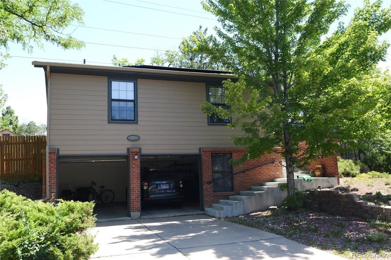 3040 Roslyn St, Denver, CO 80231