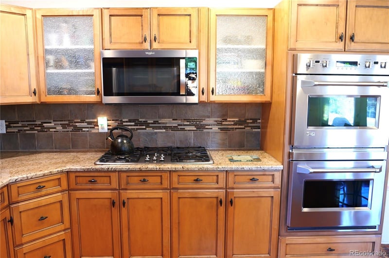 3040 Roslyn St, Denver, CO 80231