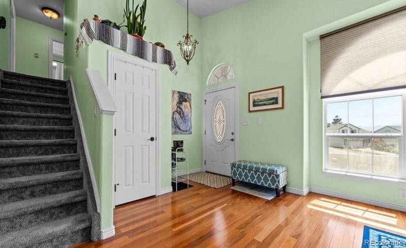 15 White Dove Ct, Pueblo, CO 81001