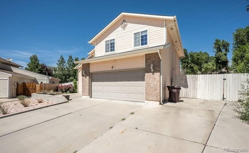 15 White Dove Ct, Pueblo, CO 81001