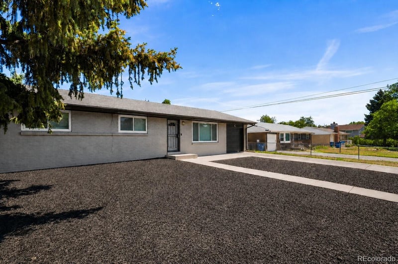 12445 E 6th Pl, Aurora, CO 80011
