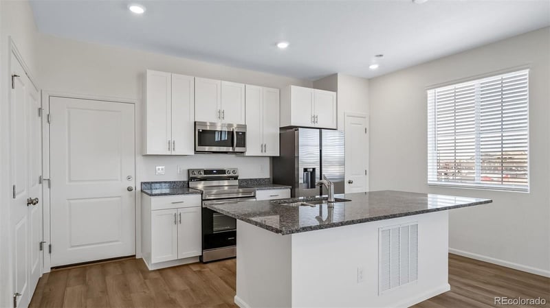 22401 E 46th Ave, Aurora, CO 80019