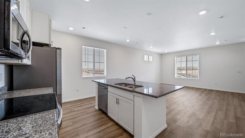22401 E 46th Ave, Aurora, CO 80019
