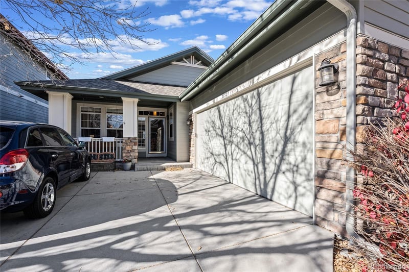 21527 E Smoky Hill Rd, Aurora, CO 80015