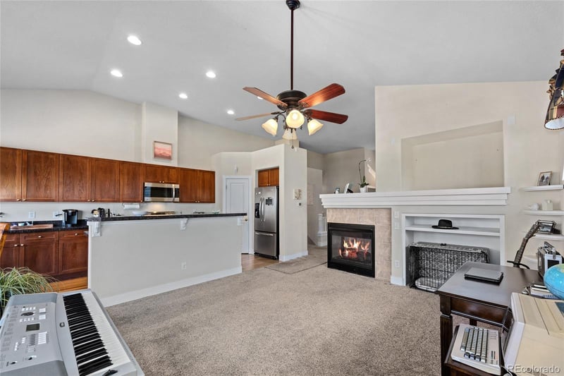 21527 E Smoky Hill Rd, Aurora, CO 80015