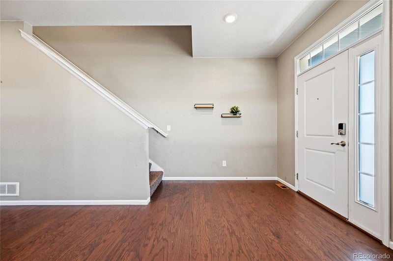 27089 Cedar Ave, Aurora, CO 80018