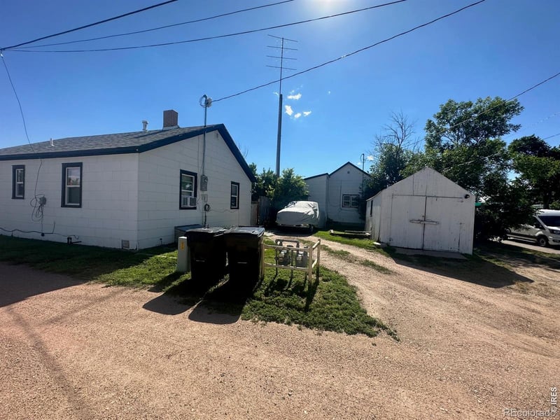 88 Cedar Ave, Akron, CO 80720