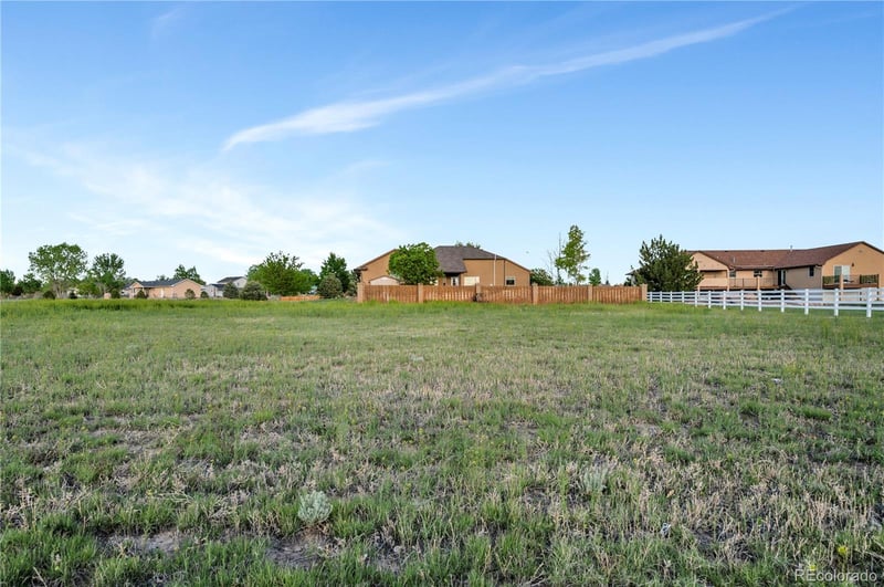 581 Seaside Dr, Pueblo, CO 81007