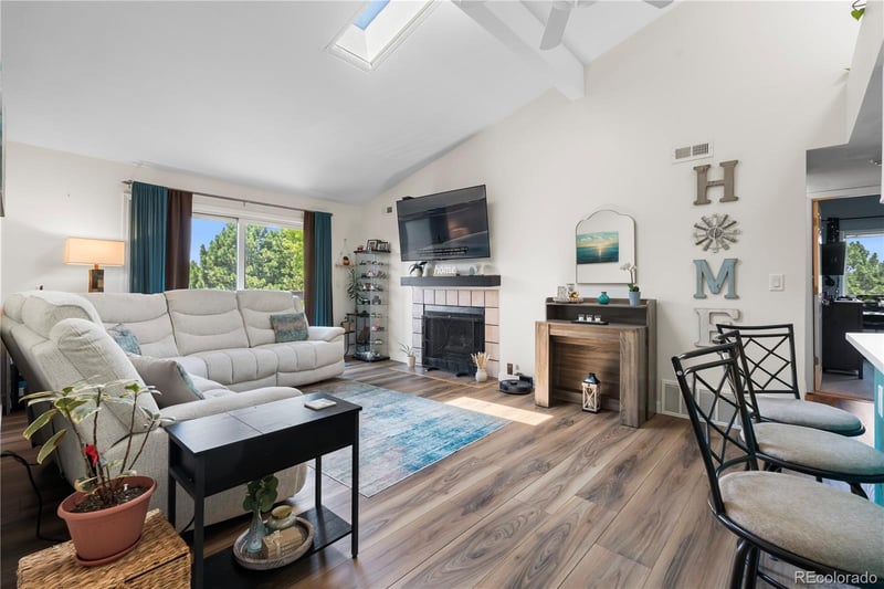 6475 Dayton St #Apt 305, Englewood, CO 80111