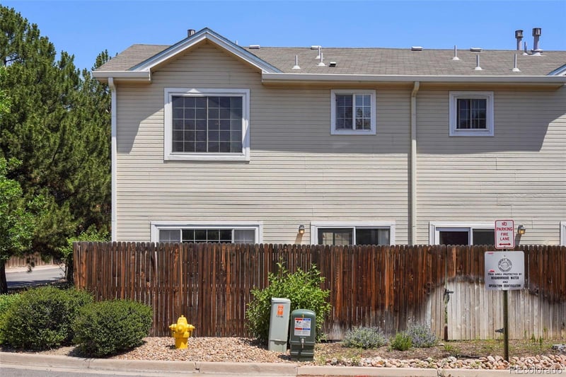 12105 2nd Dr, Aurora, CO 80011