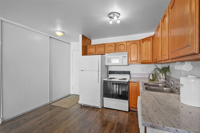 1121 Albion St #609, Denver, CO 80220