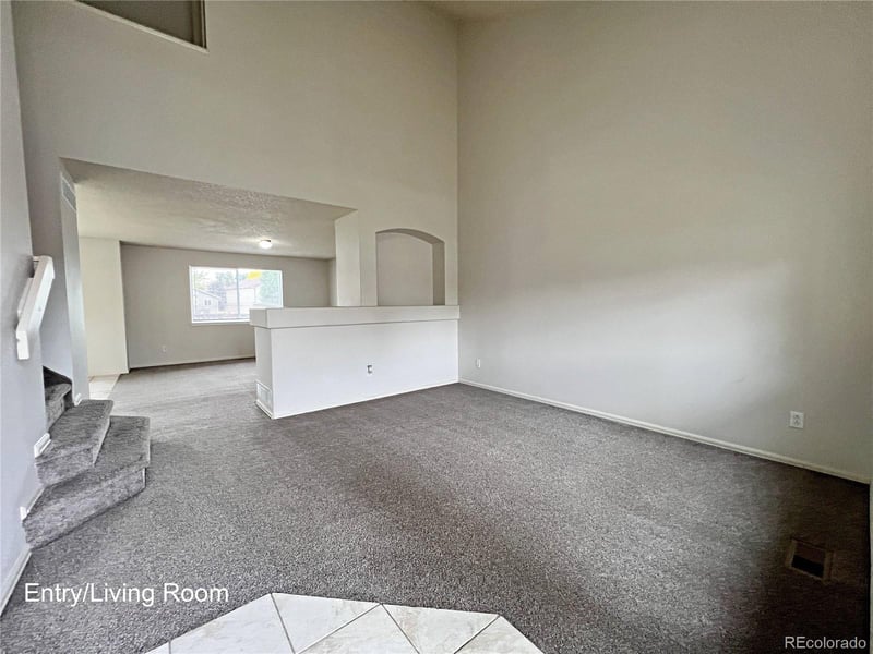 5377 Ukraine Way, Aurora, CO 80015