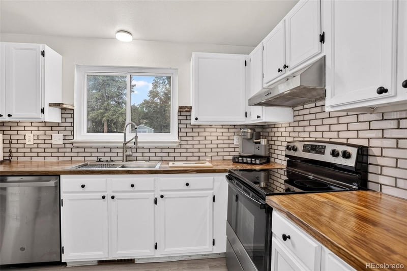 12175 Bellaire St, Thornton, CO 80241