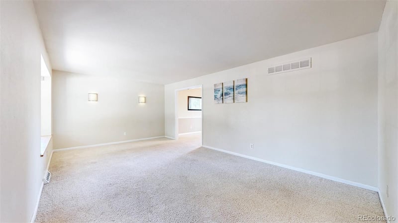 1450 S Oakland St, Aurora, CO 80012