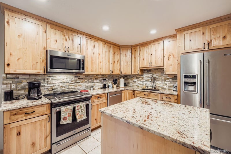 323 Twenty Grand Dr, Silverthorne, CO 80498