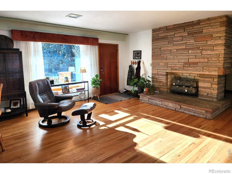 441 11th St, Loveland, CO 80537