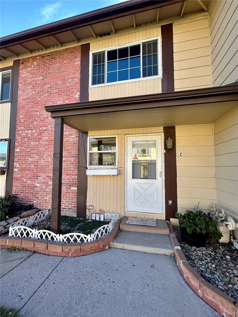 952 Coronado Pw #C, Denver, CO 80229
