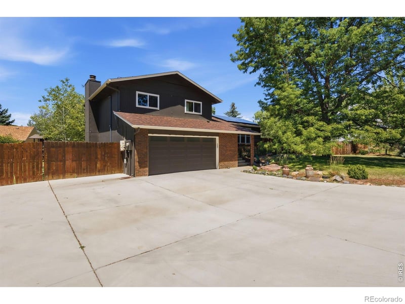 5217 Greenview Dr, Fort Collins, CO 80525