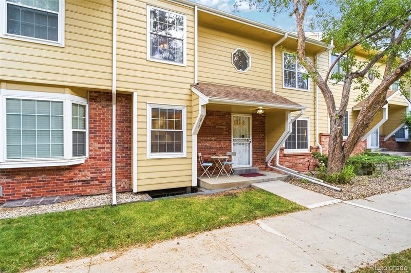 1912 Balsam St, Lakewood, CO 80227