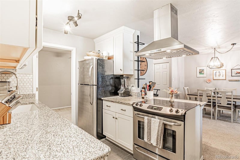 700 Washington St #207, Denver, CO 80203