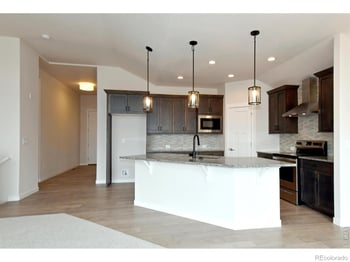 1189 Crown Sparrow St, Johnstown, CO 80534