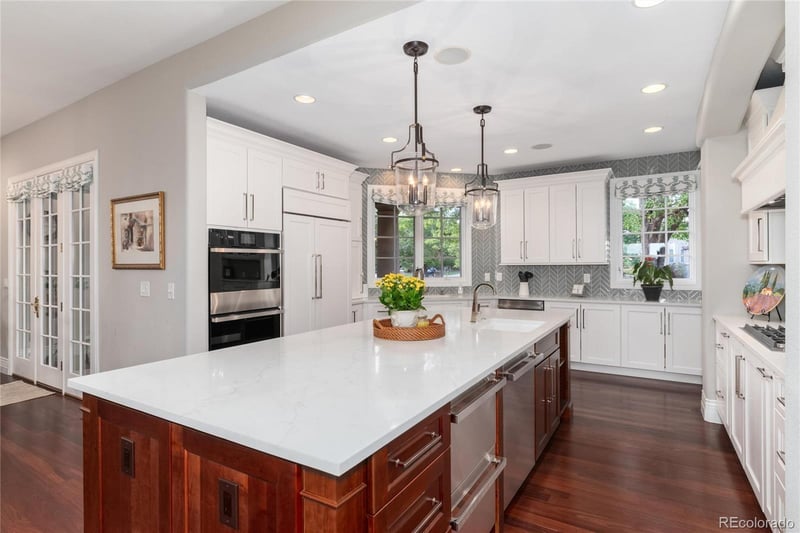 4450 W Caspian Cir, Littleton, CO 80128