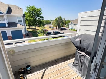 19163 E Wyoming Dr #105, Aurora, CO 80017