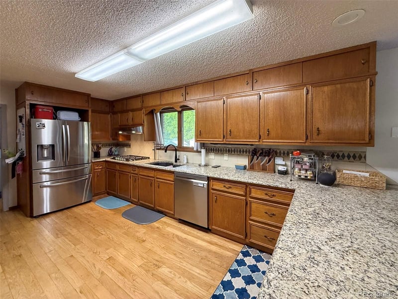 870 15th St, Burlington, CO 80807