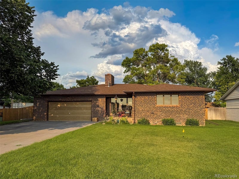 870 15th St, Burlington, CO 80807