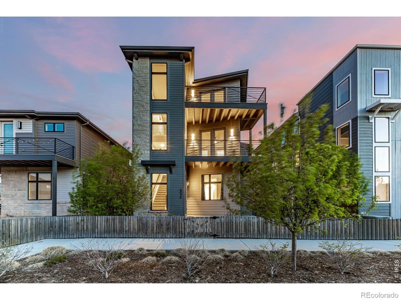 6034 Nepal St, Aurora, CO 80019