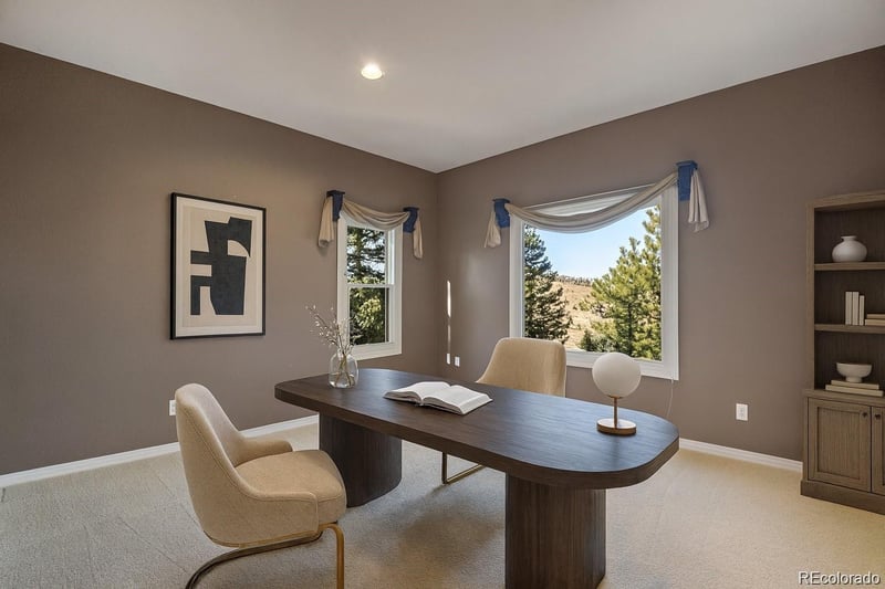 22141 Chippewa Ln, Golden, CO 80401