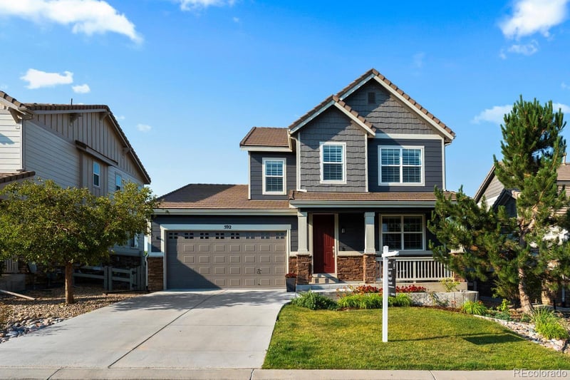 592 Meadowleaf Ln, Littleton, CO 80126