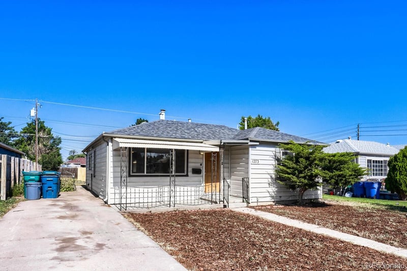 1273 Moline St, Aurora, CO 80010