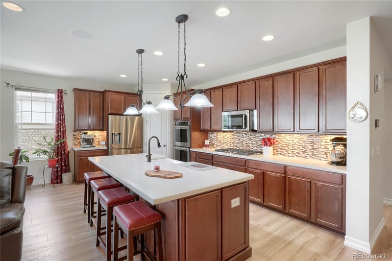 7749 S De Gaulle Ct, Aurora, CO 80016