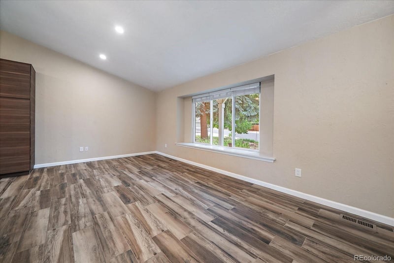 7892 S Logan Dr, Littleton, CO 80122