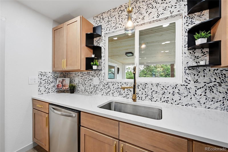 580 S Field Ct, Lakewood, CO 80226