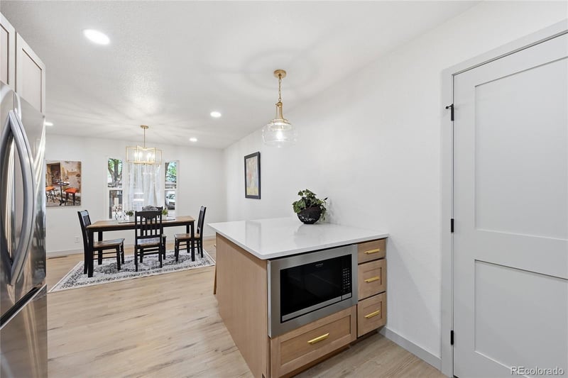 580 S Field Ct, Lakewood, CO 80226
