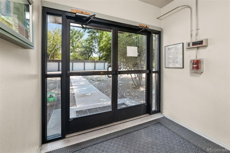 140 E Highline Cir #108, Centennial, CO 80122