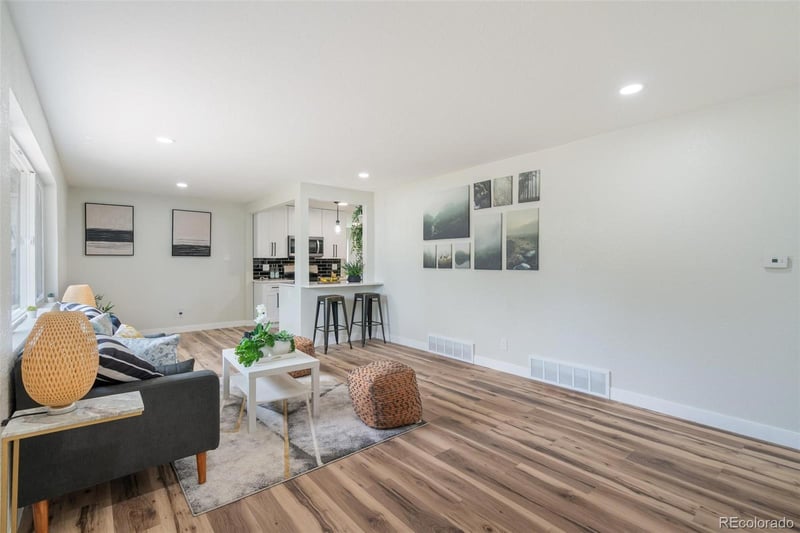 562 Lima St, Aurora, CO 80010