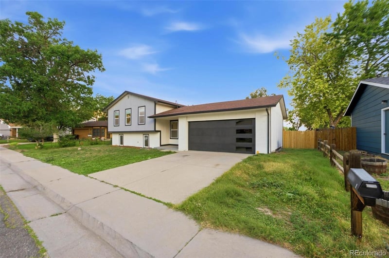 8479 75th Way, Arvada, CO 80005