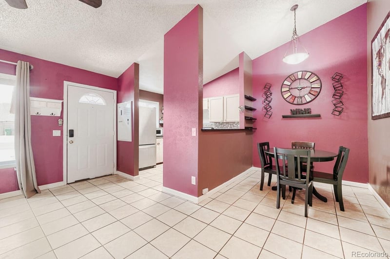 19073 16th Ave, Aurora, CO 80011